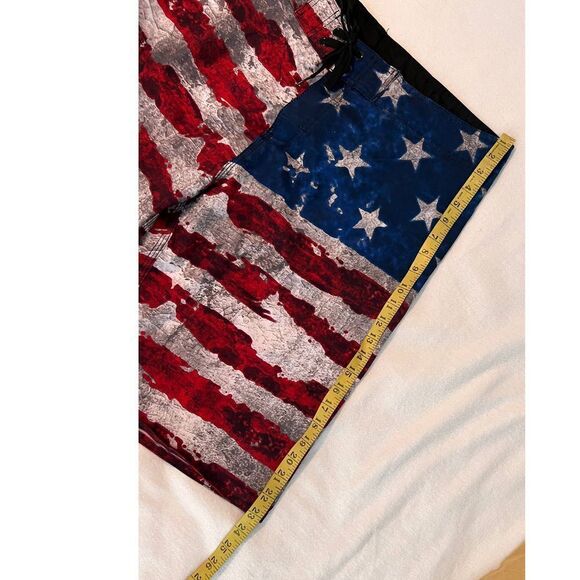 Vanchyce Flag Board Shorts - 36 - Picture 5 of 7